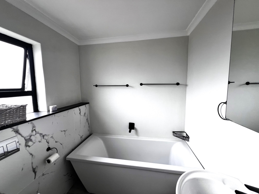 To Let 2 Bedroom Property for Rent in Table View Western Cape